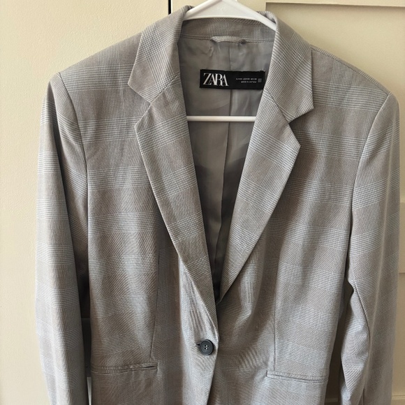 Zara jacket - Picture 1 of 3